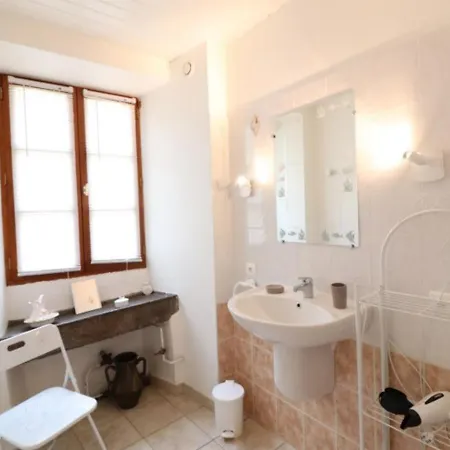 Maison De Caractere A Thiezac, 10 Pers, 5 Ch, Terrasse, Jardin, Ski A Proximite - Fr-1-742-385 Holiday home