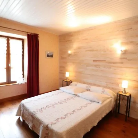 Maison De Caractere A Thiezac, 10 Pers, 5 Ch, Terrasse, Jardin, A Proximite - Fr-1-742-385 Thiézac