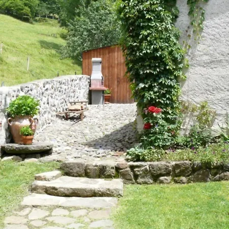 Maison De Caractere A Thiezac, 10 Pers, 5 Ch, Terrasse, Jardin, Ski A Proximite - Fr-1-742-385 Holiday home