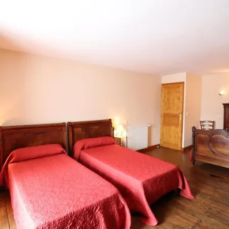 Holiday home Maison De Caractere A Thiezac, 10 Pers, 5 Ch, Terrasse, Jardin, Ski A Proximite - Fr-1-742-385 Thiezac