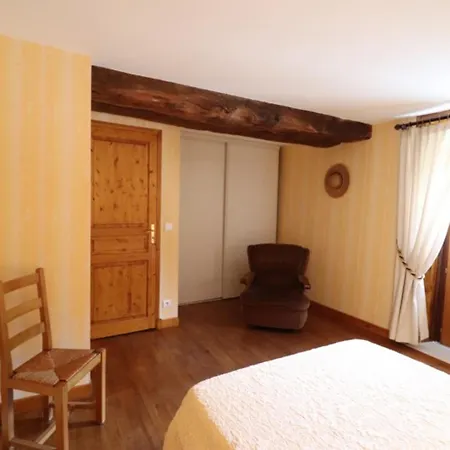 Maison De Caractere A Thiezac, 10 Pers, 5 Ch, Terrasse, Jardin, A Proximite - Fr-1-742-385